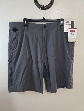 Wrangler Men’s Gray Cargo Utility Shorts